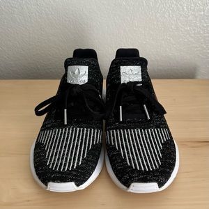 Women’s Black Adidas Swift Run Size 7.5